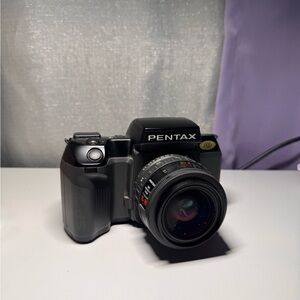 Pentax SF7 Black Film Camera w/ 35-70mm Lens